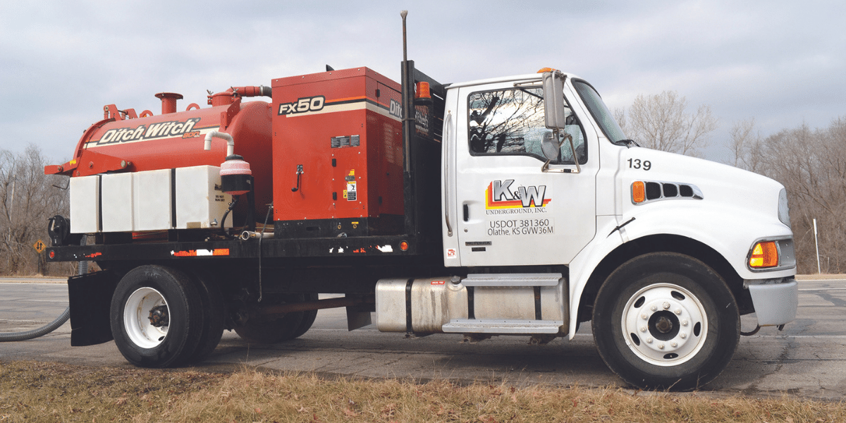 Compact hydro vac truck with gas engine